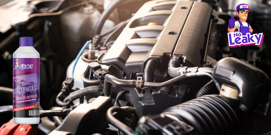 How does the 5-in-1 Engine Cleaner lubricate engine parts?